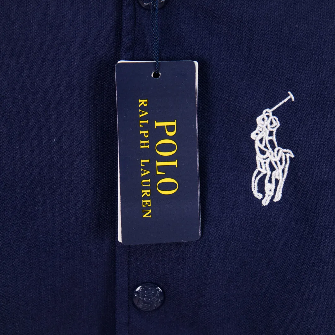 P320 zp version [Exclusive supply] Ralph Lauren/Ralph Lauren 2024 new hollow pony embroidery American retro wool surface splicing leather surface Zheng Xiujing's same short baseball uniform - Purchase the original open mold piqué twill 60 wool fabric ✅ Distinguish the market polyester woolen substandard model ❌ - Shoulder splicing soft lambskin ✅ Non-market artificial PU leather substandard model ❌ - Customized laser concave and convex RL original snap button✅ Unconventional flat four-button buckle in the market❌ - Four-strand thickened custom thread ✅ Not ordinary thin in the market ❌ - A baseball flight jacket that has been out of stock for a long time at the counter. Compared with SLP LV's baseball uniform, this Ralph Lauren baseball uniform has a more collegial feel. The upper body is versatile and not picky. The whole version is short, which makes the overall head-to-body ratio better. The shoulder seams are flat and open to avoid bloated bulges. The horse mark is hollowed out on the front chest. POLO font thick thread embroidery on the back, great texture Color: Blue Size: S M L XL Number: WW10756